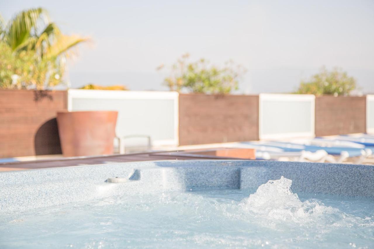 Hotel Villamarina Club Салоу Экстерьер фото