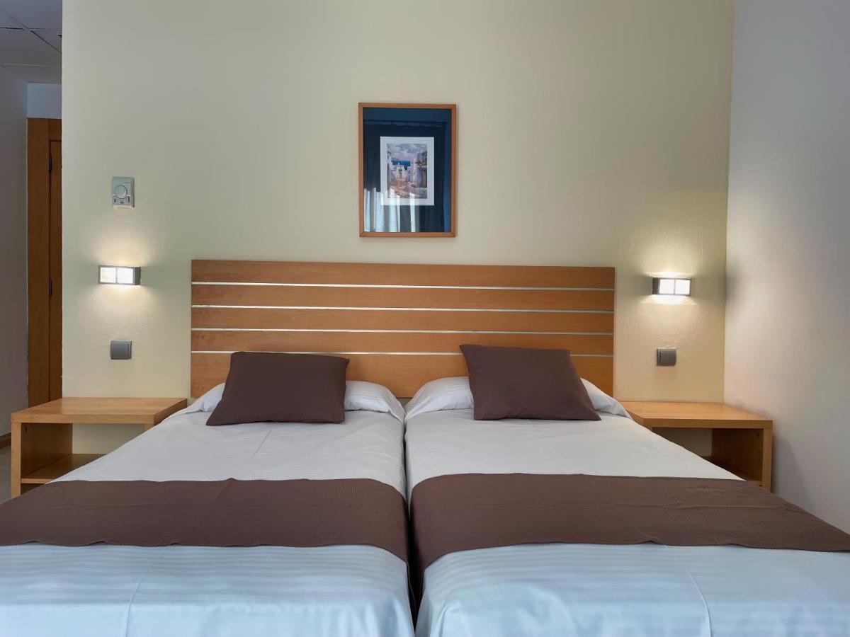 Hotel Villamarina Club Салоу Экстерьер фото