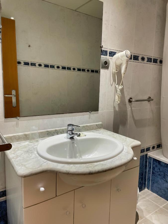 Hotel Villamarina Club Салоу Экстерьер фото