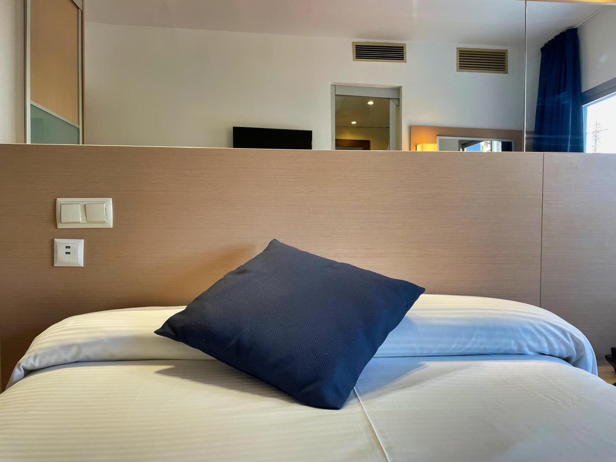 Hotel Villamarina Club Салоу Номер фото